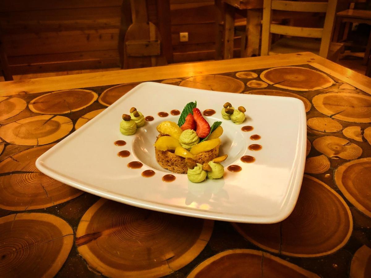 Hotel & Spa La Ferme De L'Izoard Арвию Екстериор снимка