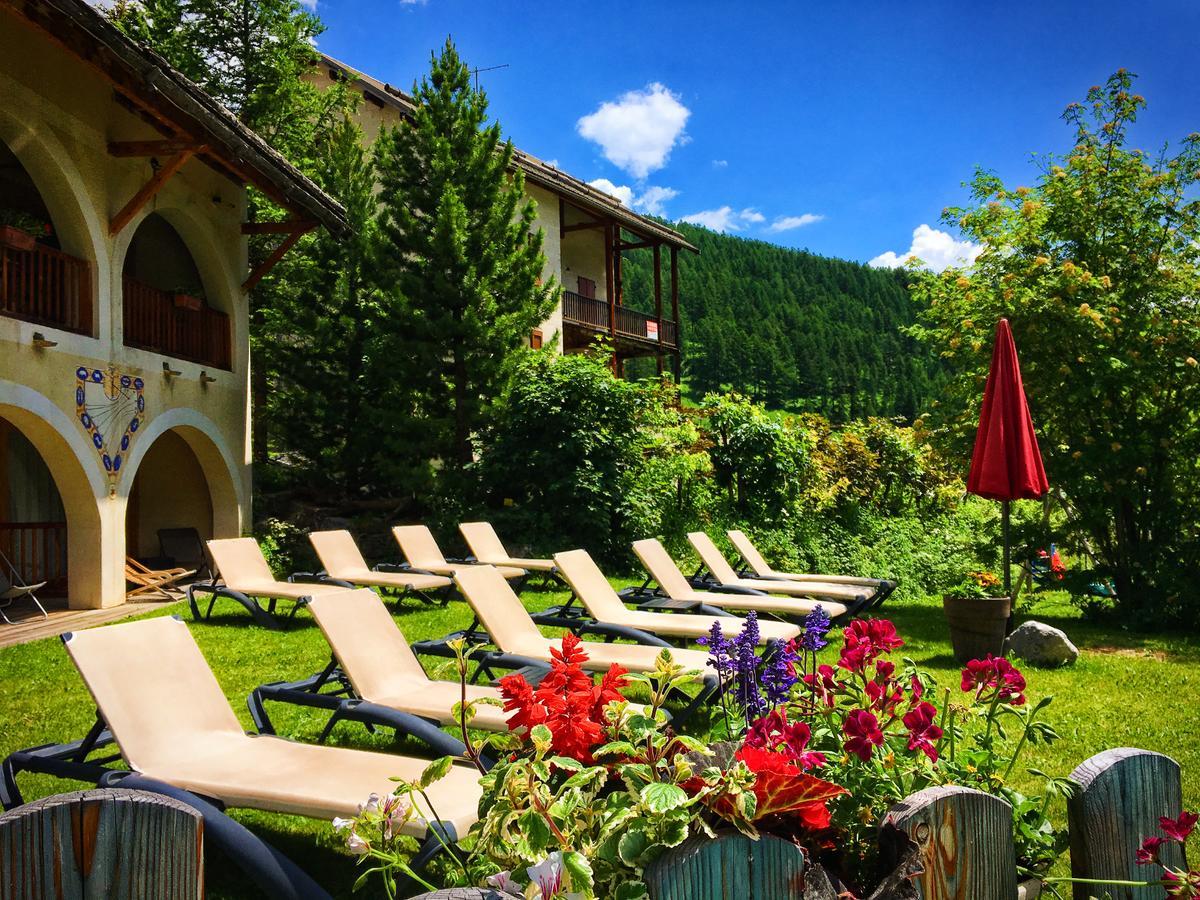 Hotel & Spa La Ferme De L'Izoard Арвию Екстериор снимка