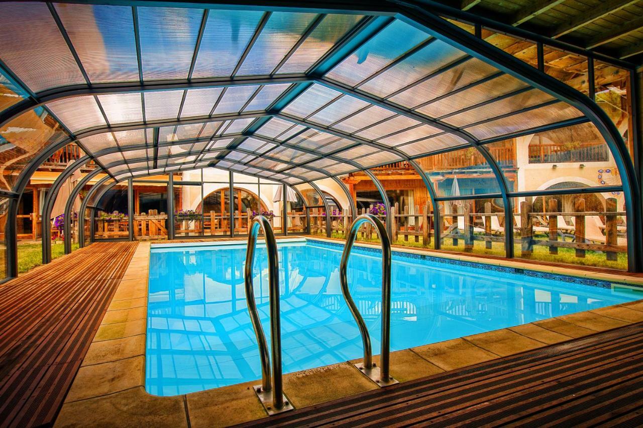 Hotel & Spa La Ferme De L'Izoard Арвию Екстериор снимка